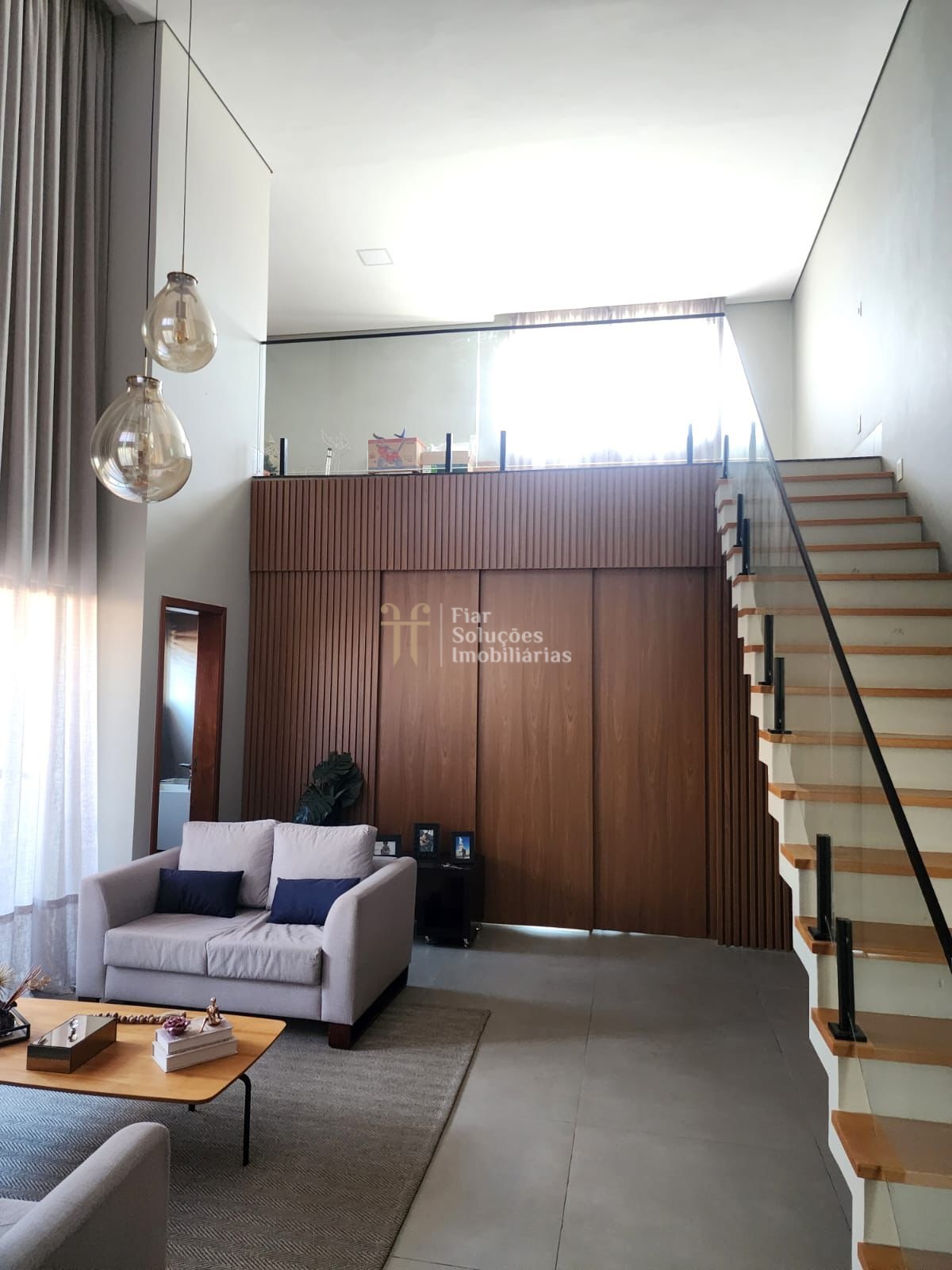 Sobrado condomínio villa jardim