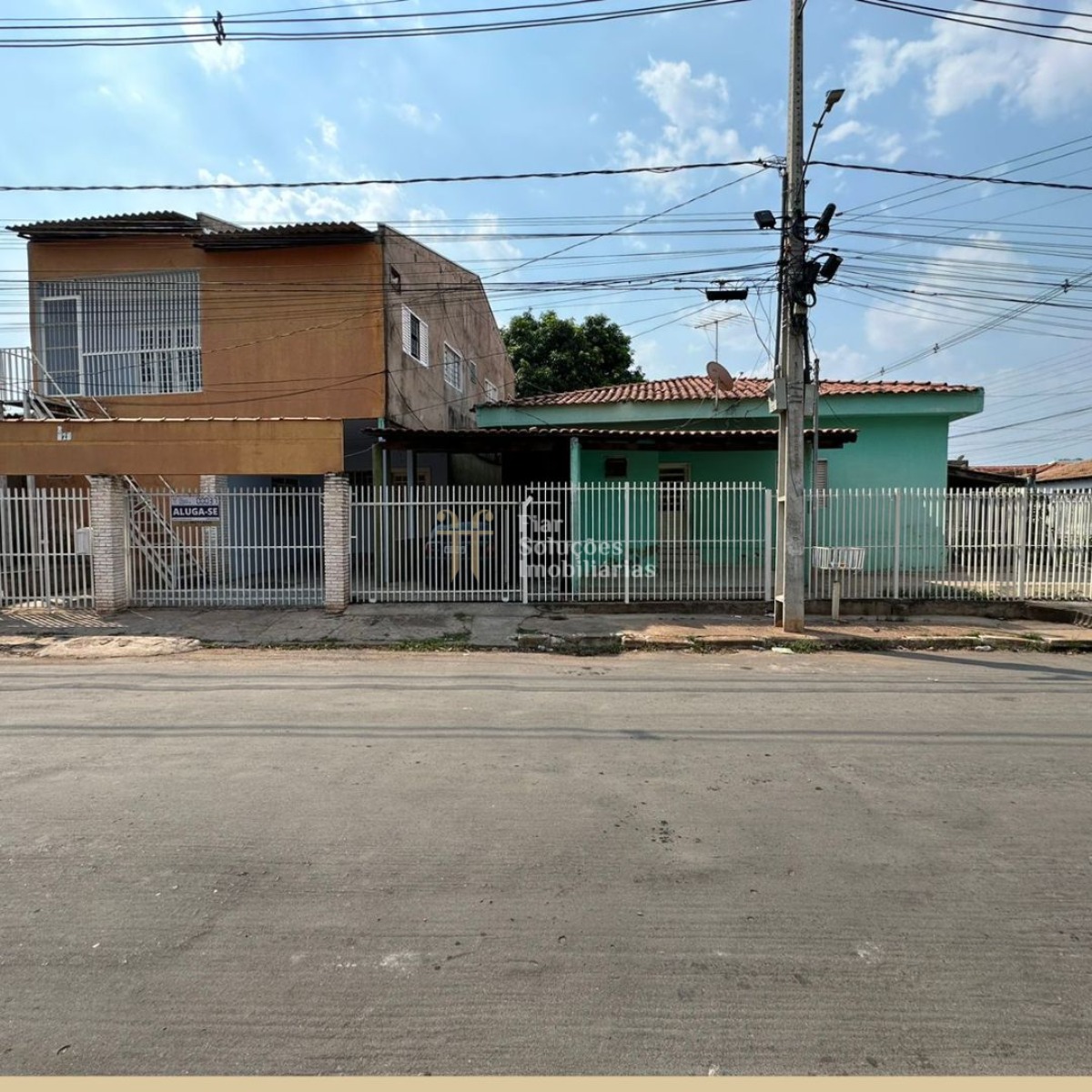 Sobrado com 4 unidades autônomas