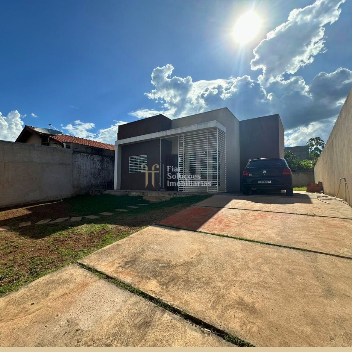 Casa em bairro residencial