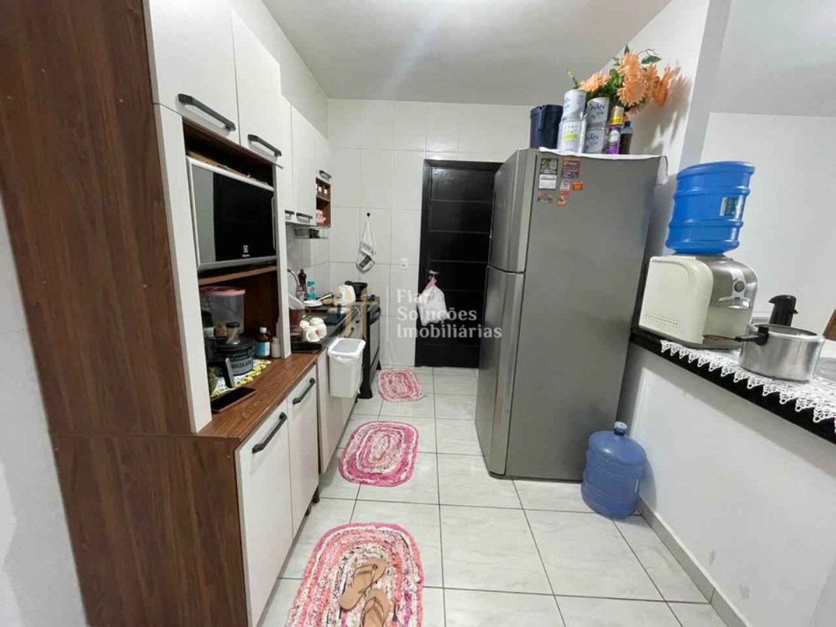 Casa à venda com 2 quartos, 78m² - Foto 6