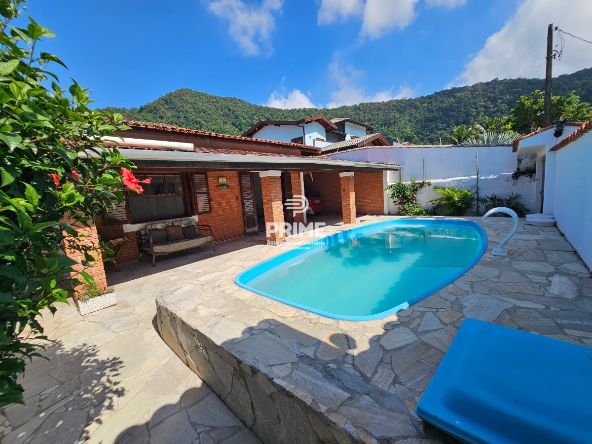 Casa, 5 quartos, 143 m² - Foto 1